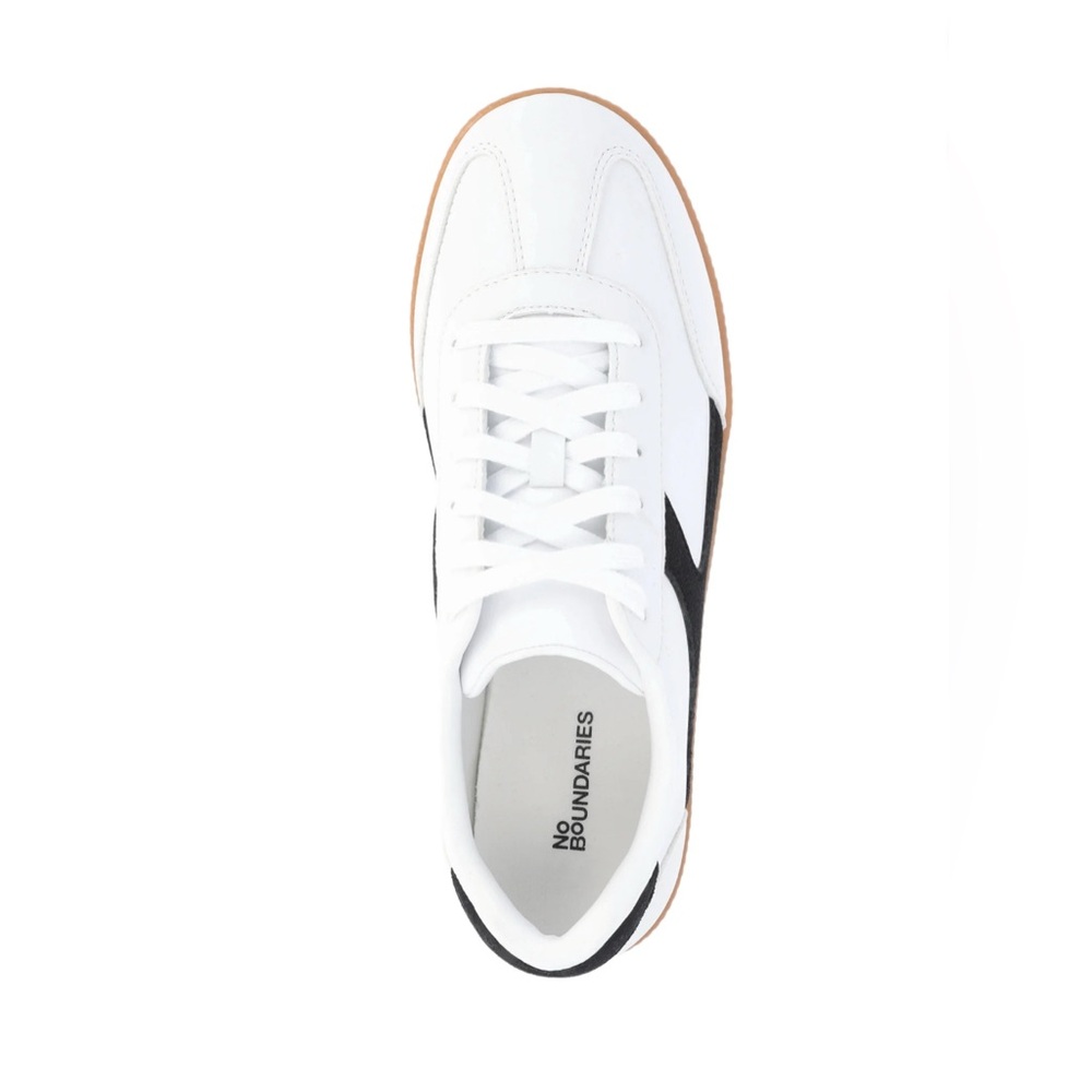 No Boundaries Women’s Lace Up Sport Sneakers, Wide Width
White and Black - Picture 3 of 5